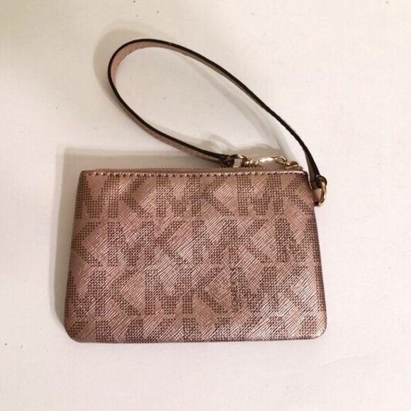 NWOT Michael Kors Monogram Jet Set Wristlet Rose Gold Color 5.75"Lx4"H - Picture 2 of 6